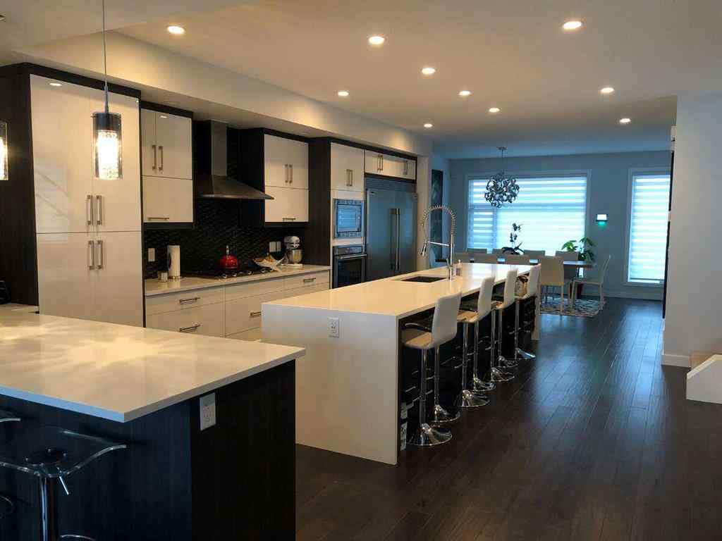 MLS® A2265865 - 2312 Westmount Road NW in West Hillhurst Calgary, Residential