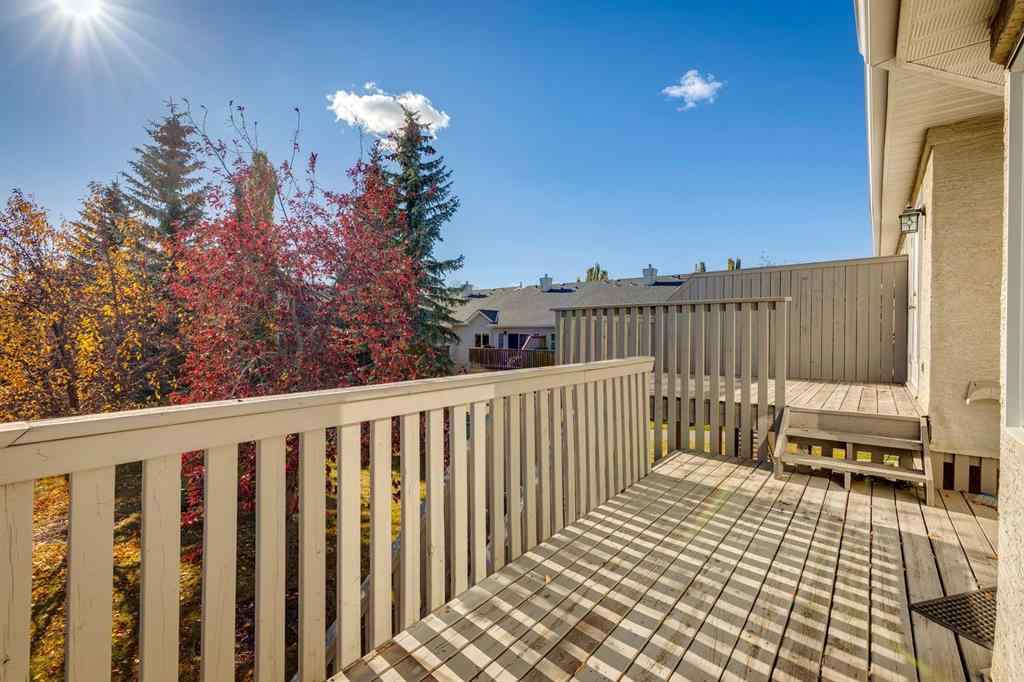 MLS® A2265866 - 19 Sunlake Gardens SE in Sundance Calgary, Residential