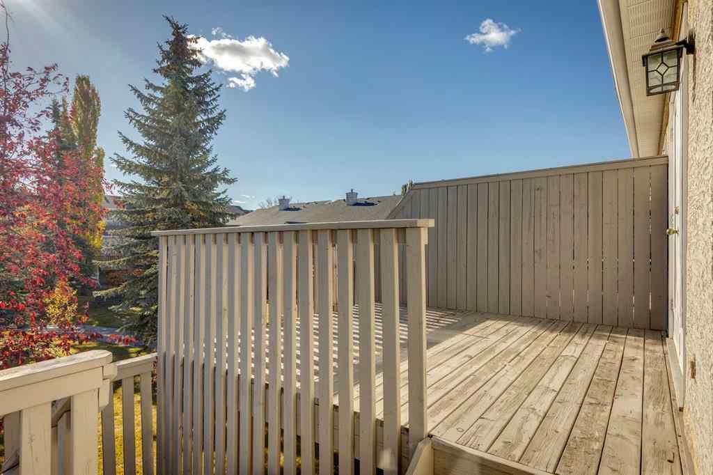 MLS® A2265866 - 19 Sunlake Gardens SE in Sundance Calgary, Residential