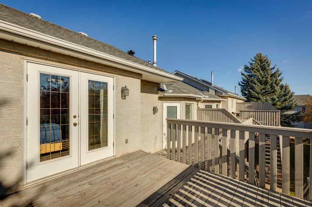 MLS® A2265866 - 19 Sunlake Gardens SE in Sundance Calgary, Residential