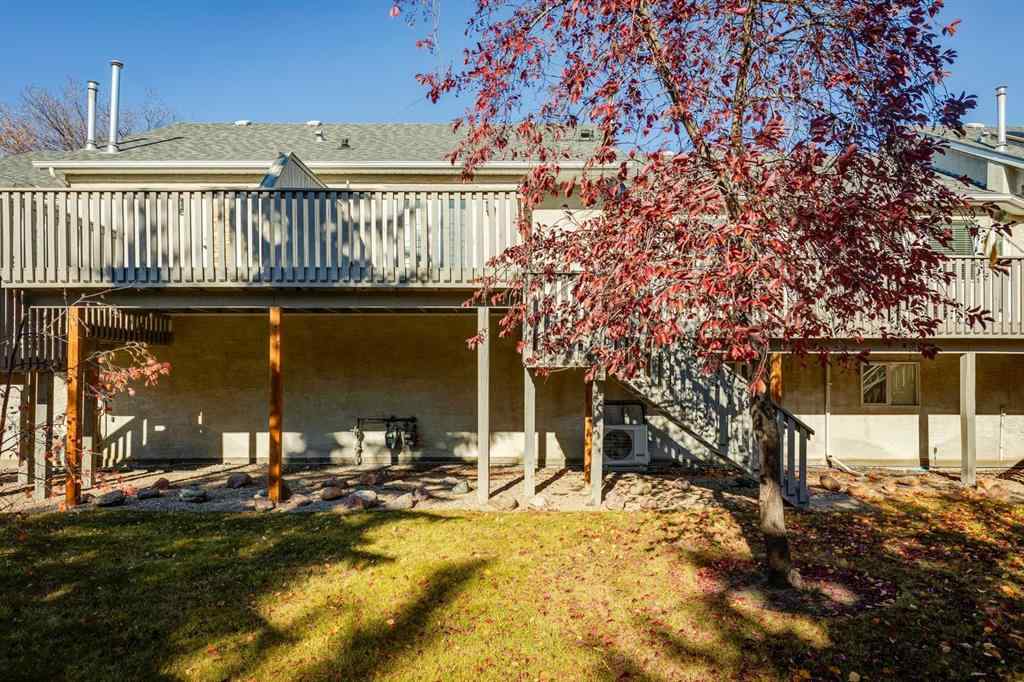 MLS® A2265866 - 19 Sunlake Gardens SE in Sundance Calgary, Residential