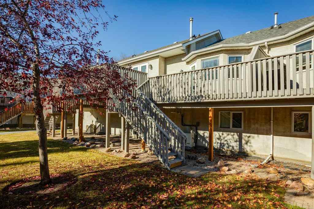 MLS® A2265866 - 19 Sunlake Gardens SE in Sundance Calgary, Residential