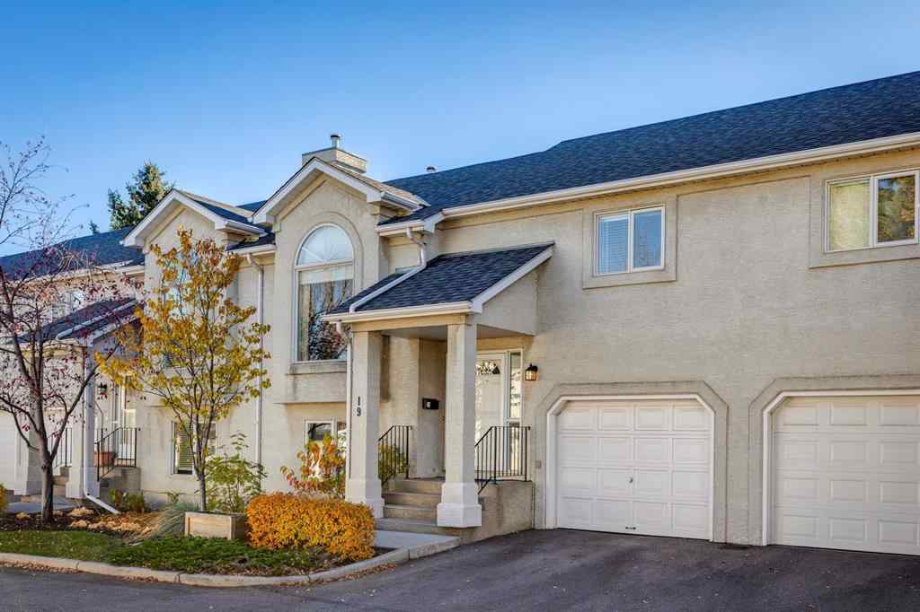 MLS® A2265866 - 19 Sunlake Gardens SE in Sundance Calgary, Residential