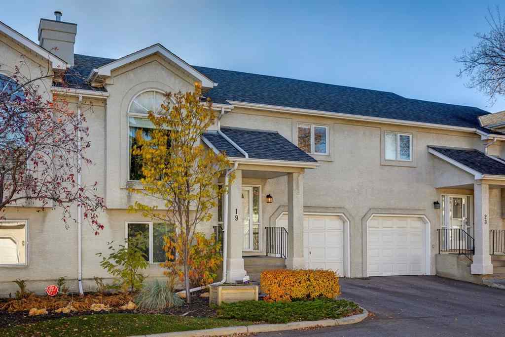 MLS® A2265866 - 19 Sunlake Gardens SE in Sundance Calgary, Residential