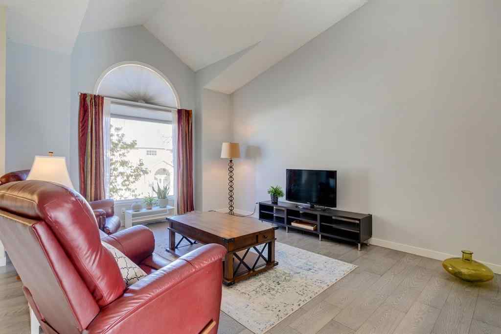 MLS® A2265866 - 19 Sunlake Gardens SE in Sundance Calgary, Residential