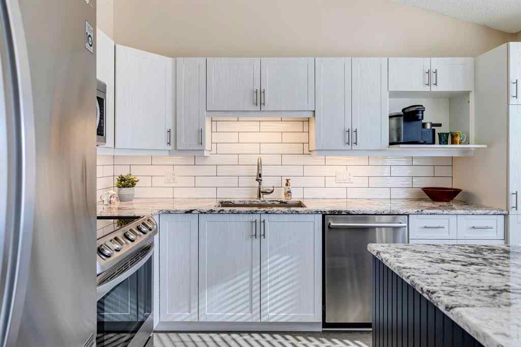 MLS® A2265866 - 19 Sunlake Gardens SE in Sundance Calgary, Residential