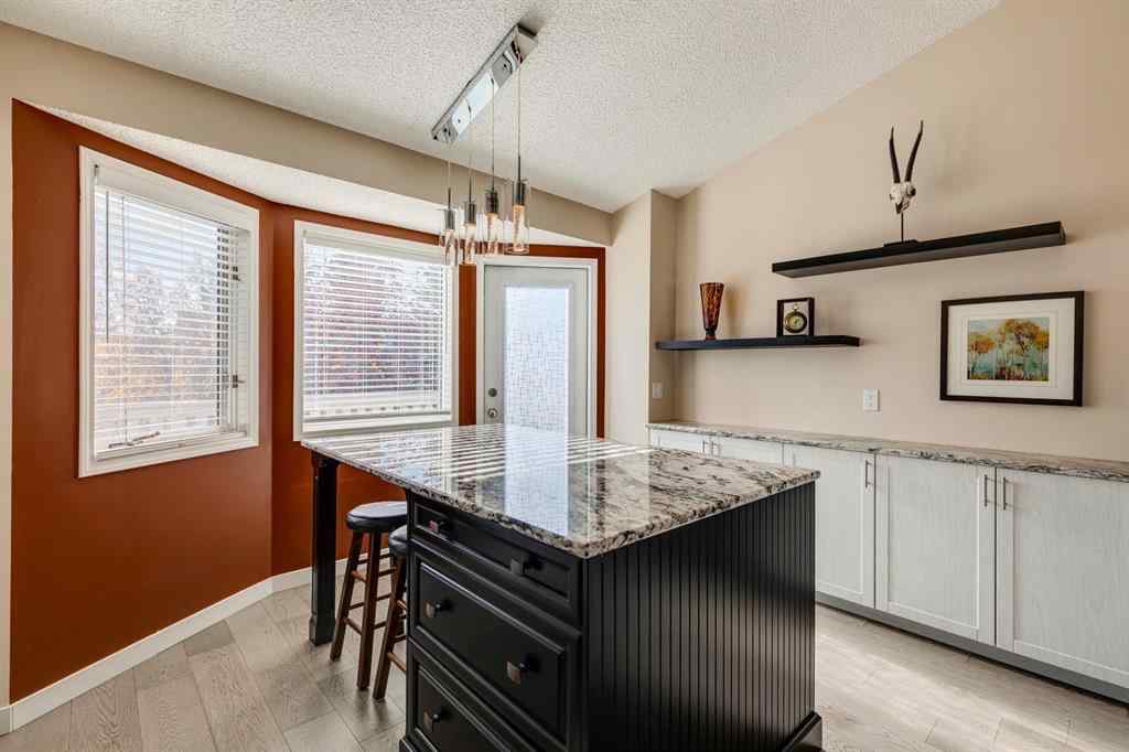 MLS® A2265866 - 19 Sunlake Gardens SE in Sundance Calgary, Residential