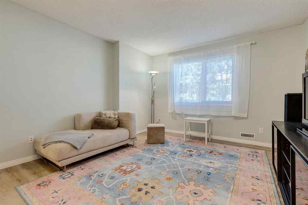 MLS® A2265866 - 19 Sunlake Gardens SE in Sundance Calgary, Residential