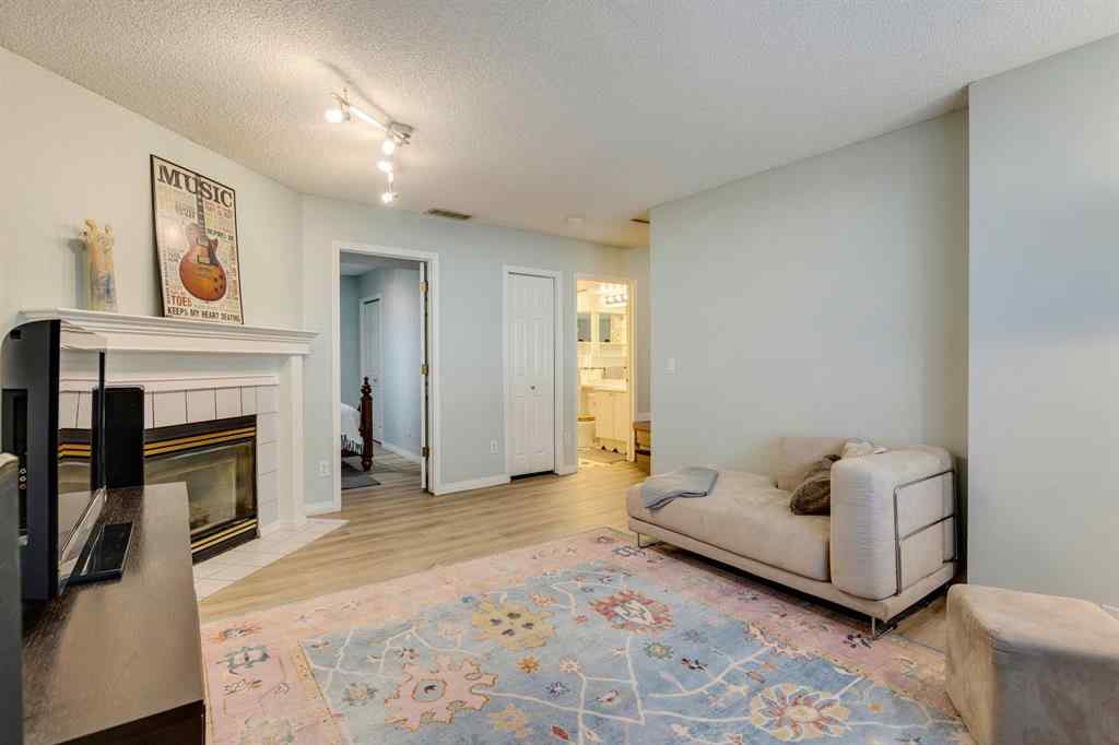 MLS® A2265866 - 19 Sunlake Gardens SE in Sundance Calgary, Residential