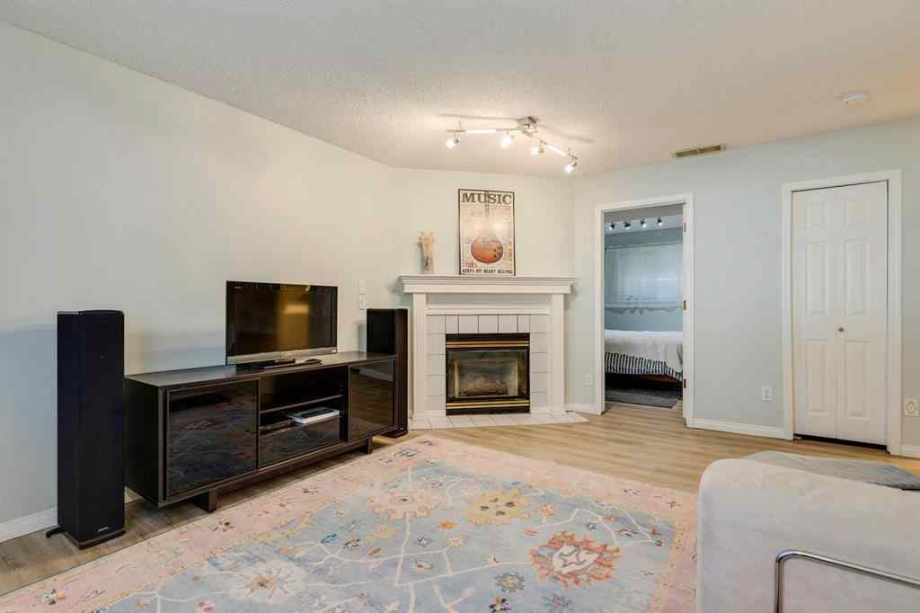 MLS® A2265866 - 19 Sunlake Gardens SE in Sundance Calgary, Residential