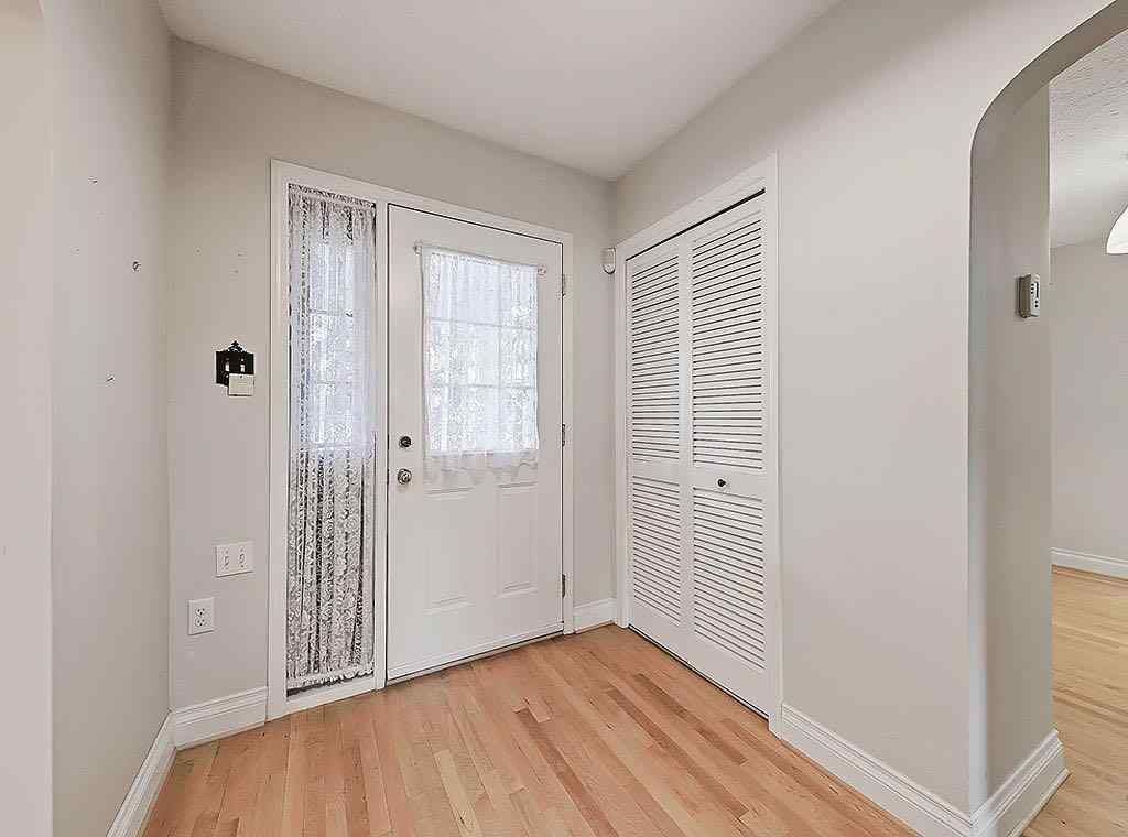 MLS® A2265871 - 2540 32 Avenue SW in Richmond Calgary, Residential