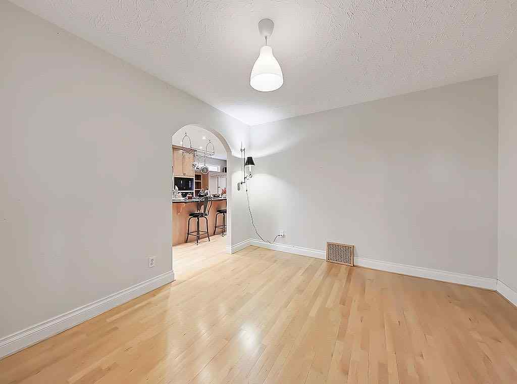 MLS® A2265871 - 2540 32 Avenue SW in Richmond Calgary, Residential