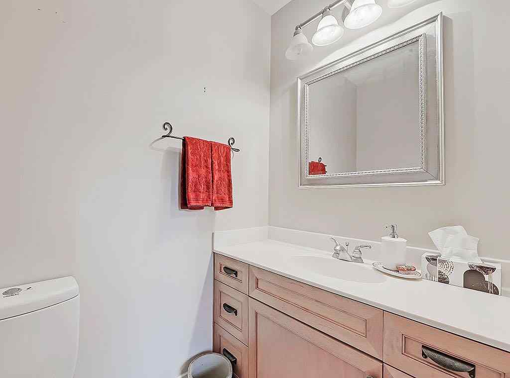 MLS® A2265871 - 2540 32 Avenue SW in Richmond Calgary, Residential