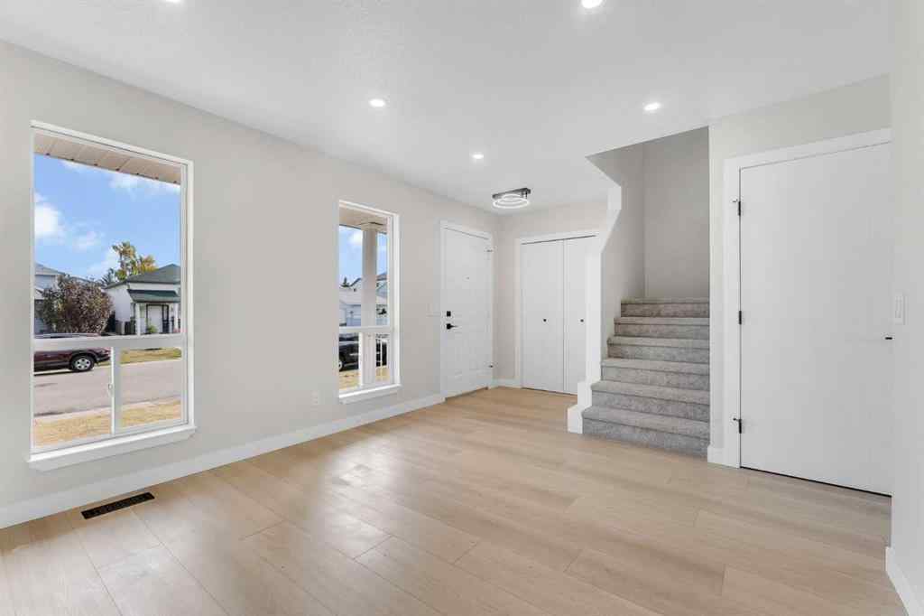 MLS® A2265873 - 25 San Diego Way NE in Monterey Park Calgary, Residential