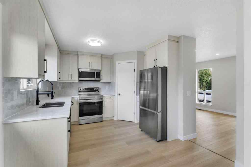 MLS® A2265873 - 25 San Diego Way NE in Monterey Park Calgary, Residential