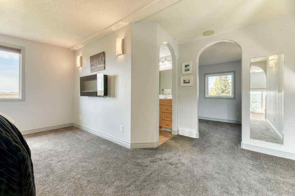 MLS® A2265877 - 255075 Township Road 215A   in NONE Rural Wheatland County, Residential