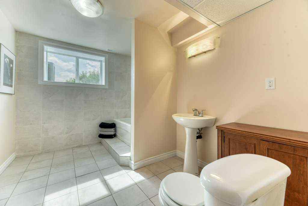 MLS® A2265877 - 255075 Township Road 215A   in NONE Rural Wheatland County, Residential