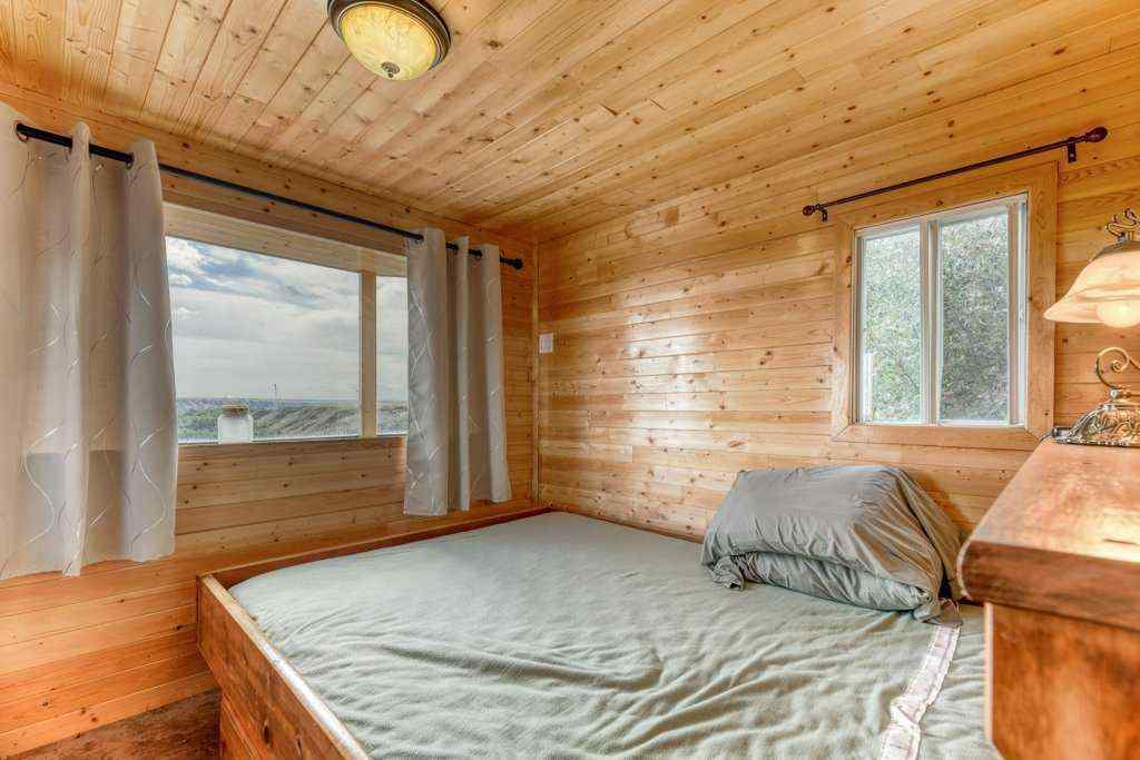 MLS® A2265877 - 255075 Township Road 215A   in NONE Rural Wheatland County, Residential