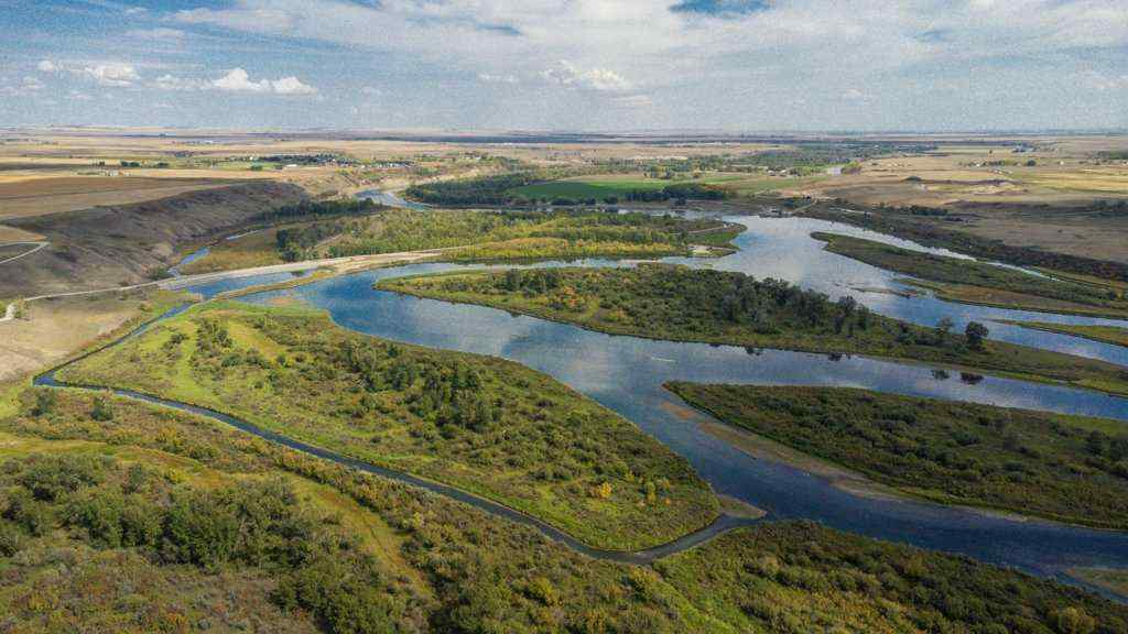 MLS® A2265877 - 255075 Township Road 215A   in NONE Rural Wheatland County, Residential