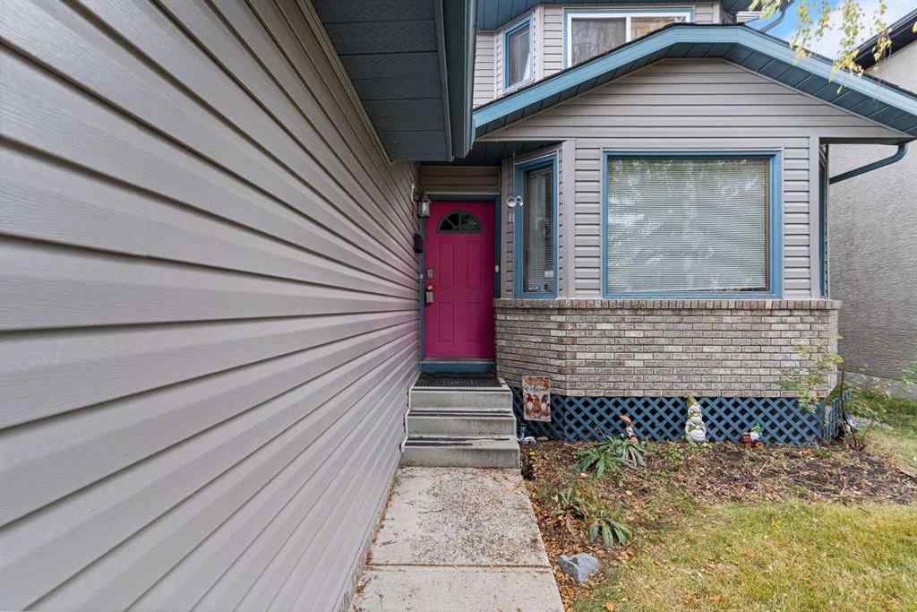 MLS® A2265880 - 399 Sunlake Road SE in Sundance Calgary, Residential