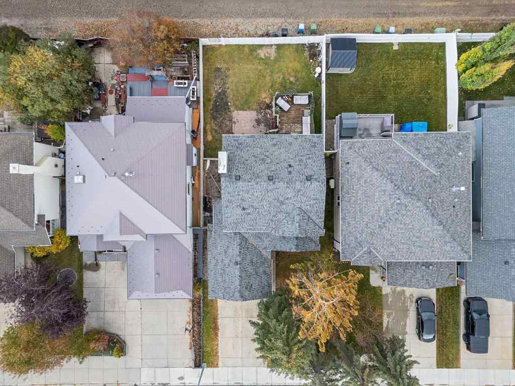 MLS® A2265880 - 399 Sunlake Road SE in Sundance Calgary, Residential