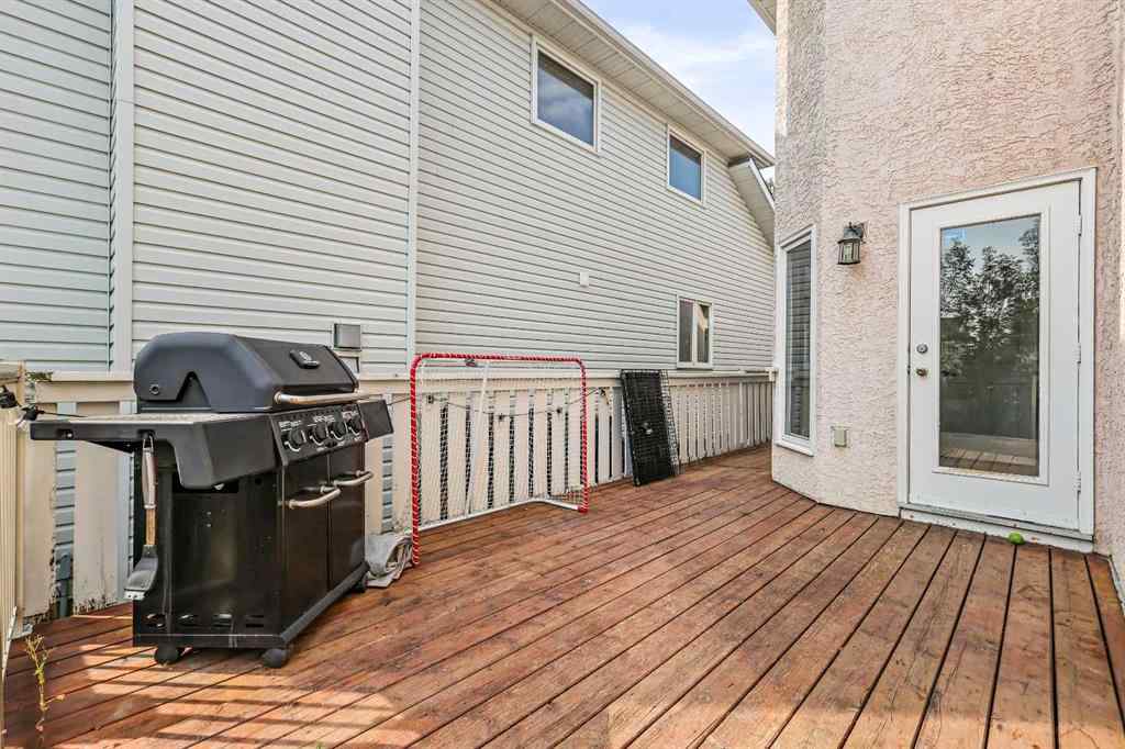 MLS® A2265881 - 32 Millrise Crescent SW in Millrise Calgary, Residential