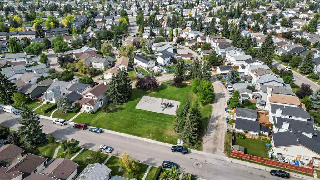 MLS® A2265881 - 32 Millrise Crescent SW in Millrise Calgary, Residential