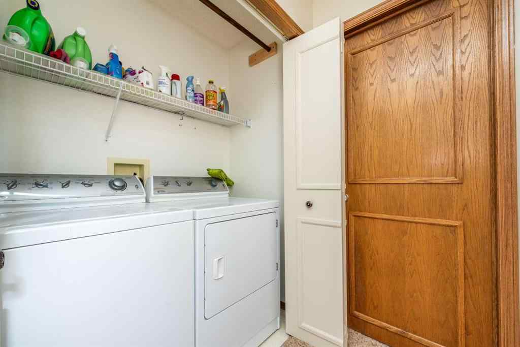 MLS® A2265883 - 251 Douglas Woods Drive SE in Douglasdale/Glen Calgary, Residential