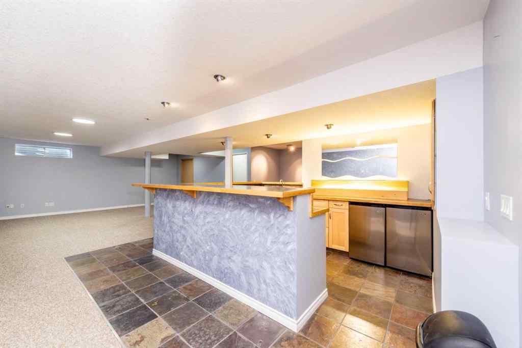 MLS® A2265883 - 251 Douglas Woods Drive SE in Douglasdale/Glen Calgary, Residential