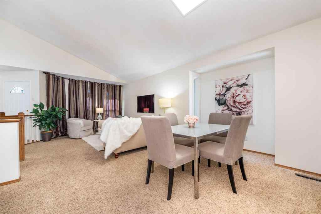 MLS® A2265883 - 251 Douglas Woods Drive SE in Douglasdale/Glen Calgary, Residential