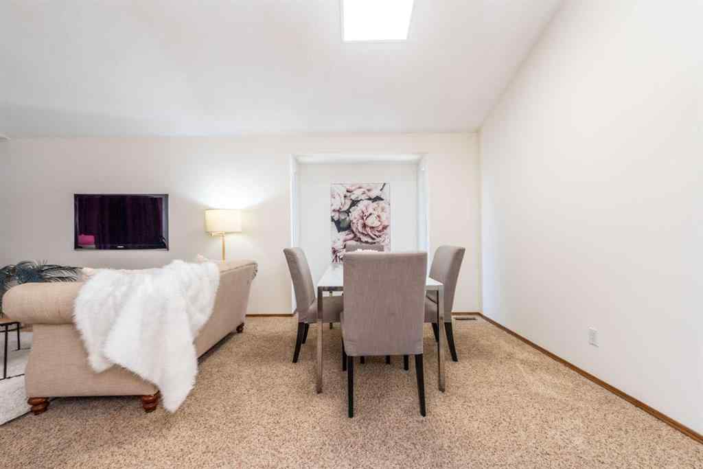 MLS® A2265883 - 251 Douglas Woods Drive SE in Douglasdale/Glen Calgary, Residential