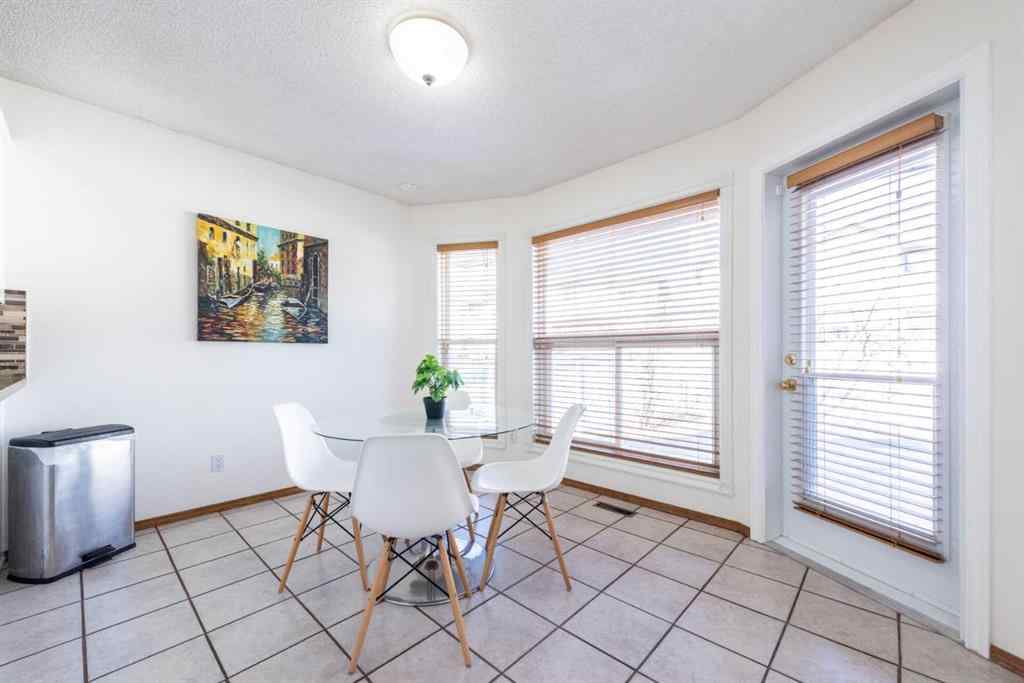 MLS® A2265883 - 251 Douglas Woods Drive SE in Douglasdale/Glen Calgary, Residential