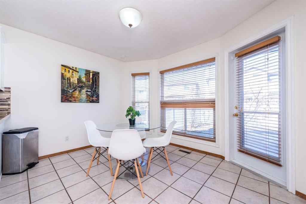 MLS® A2265883 - 251 Douglas Woods Drive SE in Douglasdale/Glen Calgary, Residential