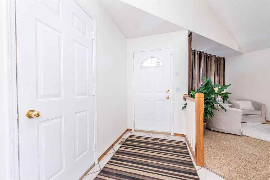 MLS® A2265883 - 251 Douglas Woods Drive SE in Douglasdale/Glen Calgary, Residential