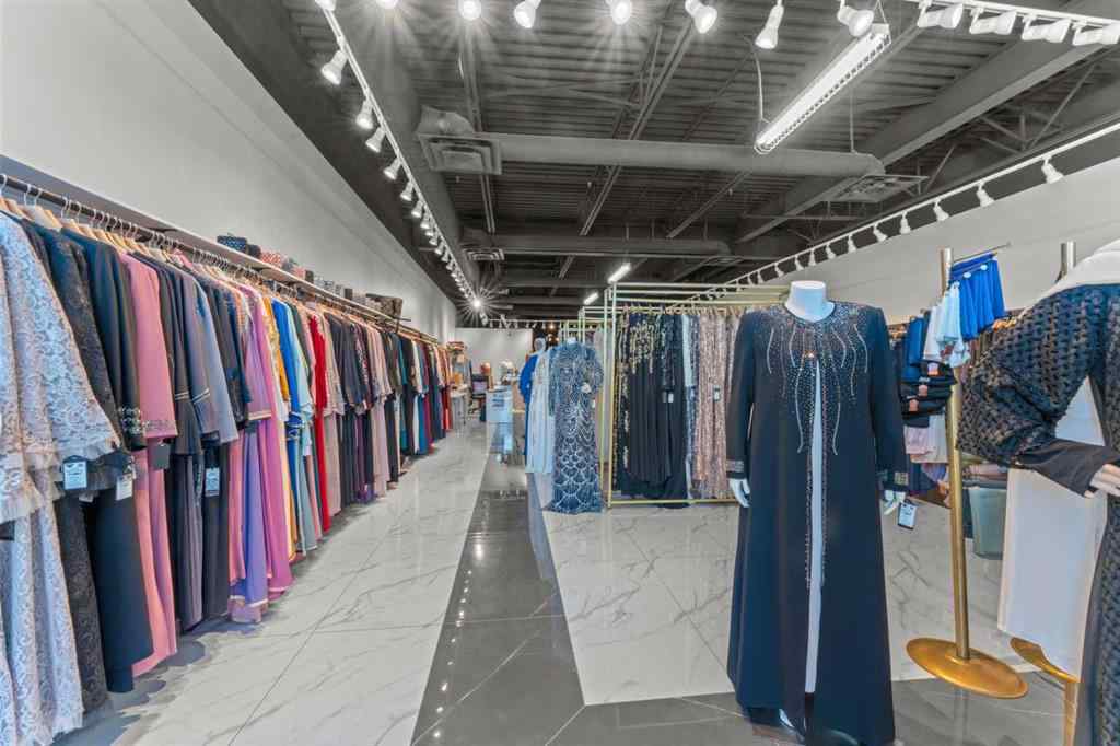 MLS® A2265886 - 3131 27 Street NE in Sunridge Calgary, Commercial