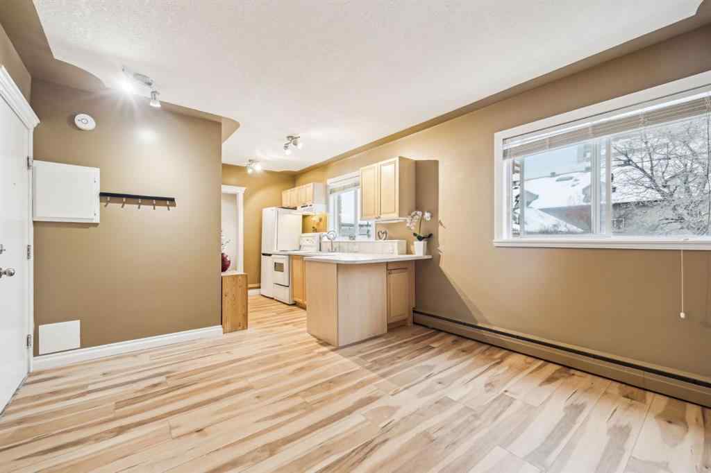 MLS® A2265887 - Unit #14 2417 2 Street SW in Mission Calgary, Residential