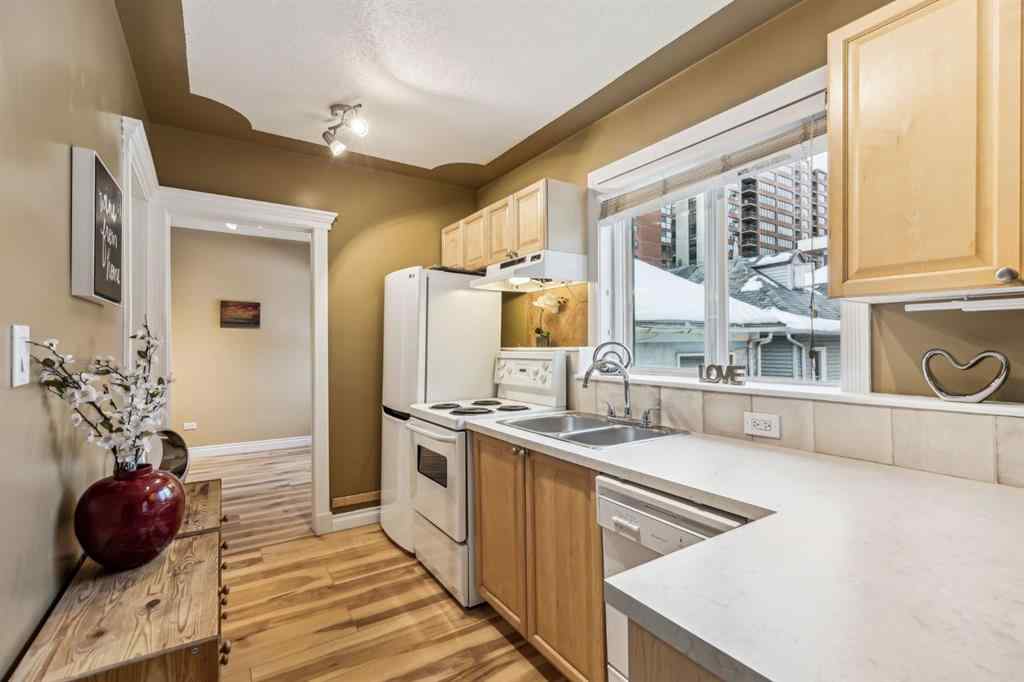 MLS® A2265887 - Unit #14 2417 2 Street SW in Mission Calgary, Residential