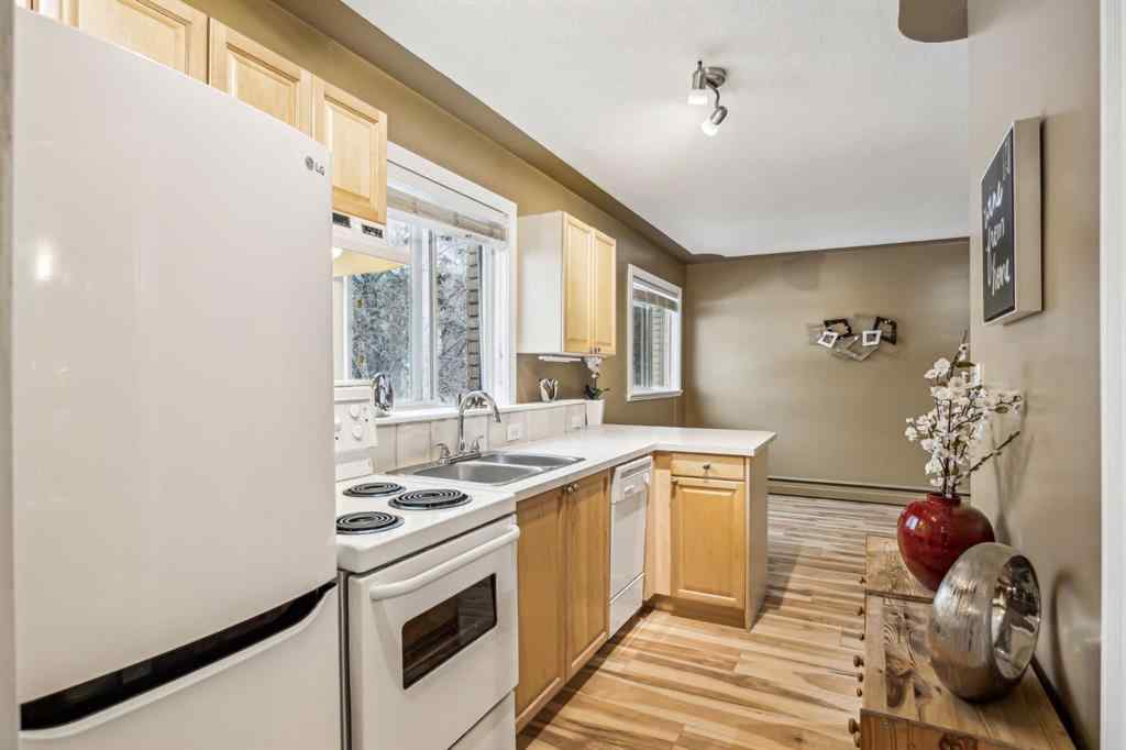 MLS® A2265887 - Unit #14 2417 2 Street SW in Mission Calgary, Residential