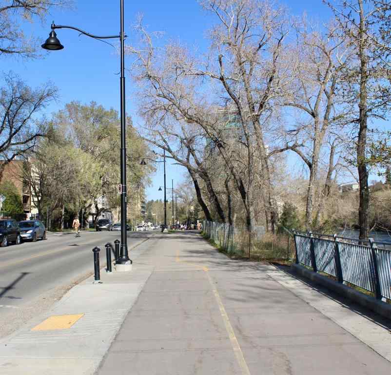 MLS® A2265887 - Unit #14 2417 2 Street SW in Mission Calgary, Residential