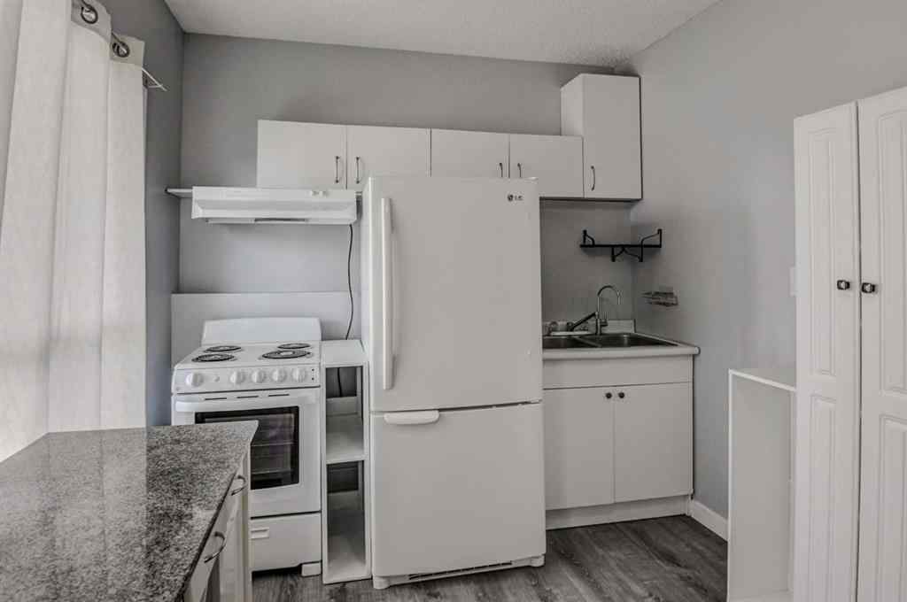 MLS® A2265889 - 217 Somerside Close SW in Somerset Calgary, Residential