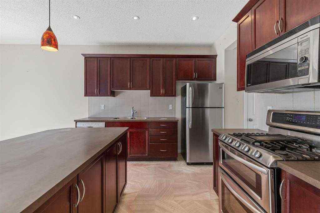 MLS® A2265896 - 724 Windridge Road SW in Windsong Airdrie, Residential