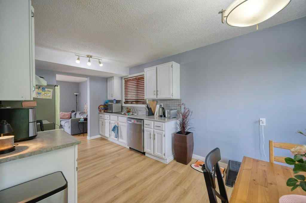 MLS® A2265898 - 6827 37 Avenue NE in Temple Calgary, Residential