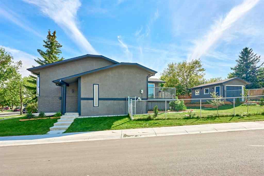 MLS® A2265900 - 1371 BERKLEY Drive NW in Beddington Heights Calgary, Residential