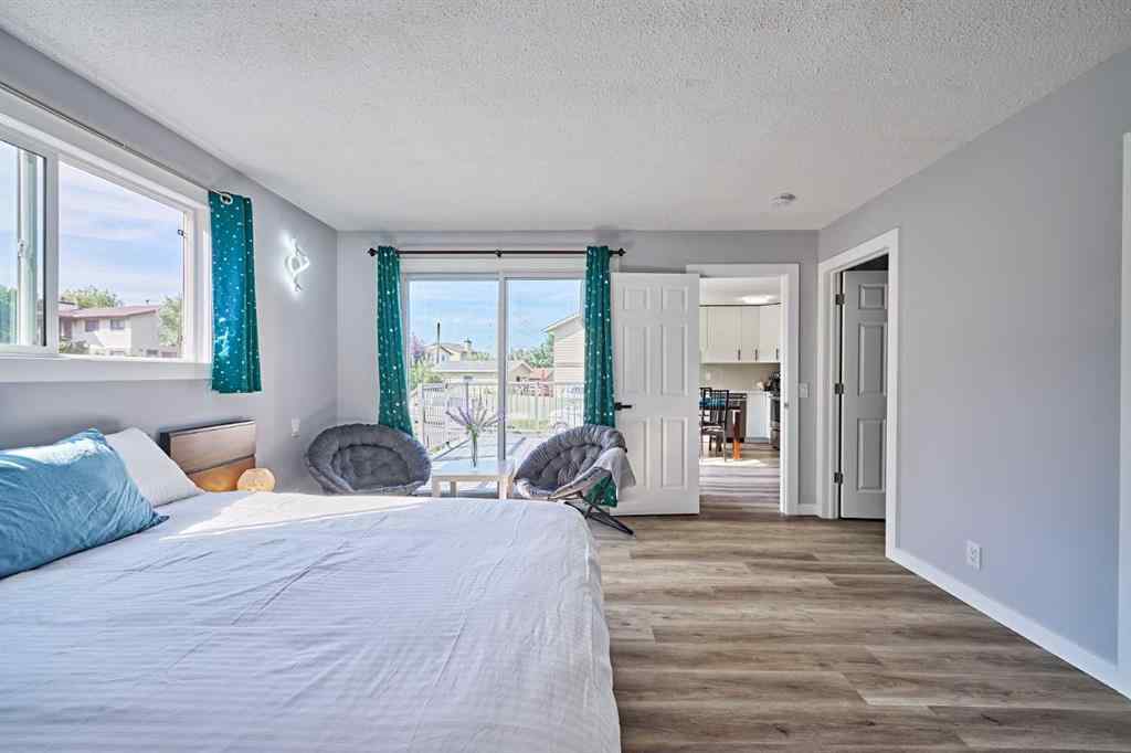 MLS® A2265900 - 1371 BERKLEY Drive NW in Beddington Heights Calgary, Residential