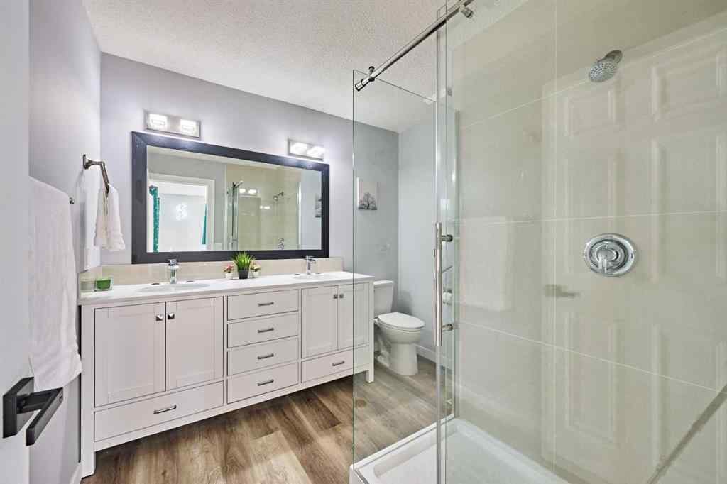 MLS® A2265900 - 1371 BERKLEY Drive NW in Beddington Heights Calgary, Residential