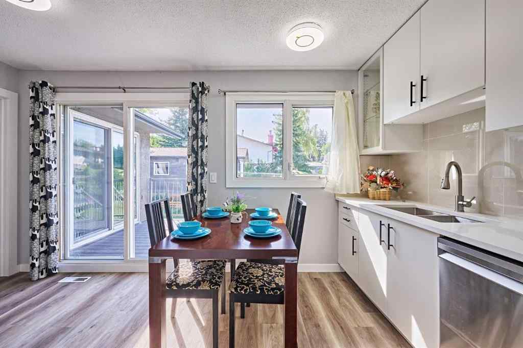 MLS® A2265900 - 1371 BERKLEY Drive NW in Beddington Heights Calgary, Residential