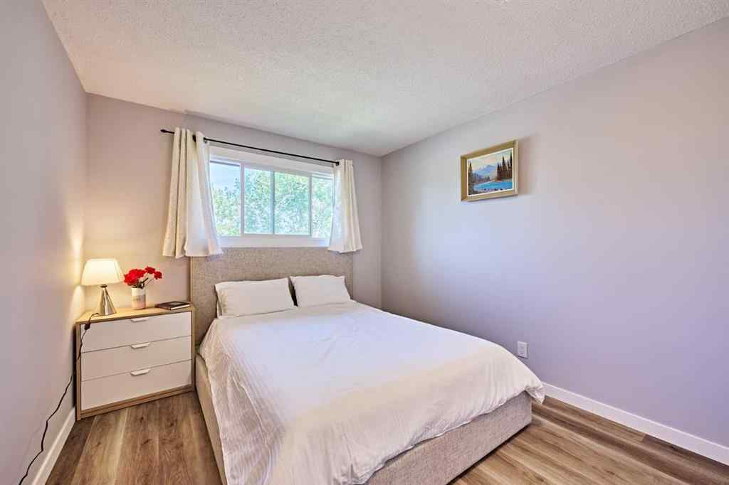 MLS® A2265900 - 1371 BERKLEY Drive NW in Beddington Heights Calgary, Residential
