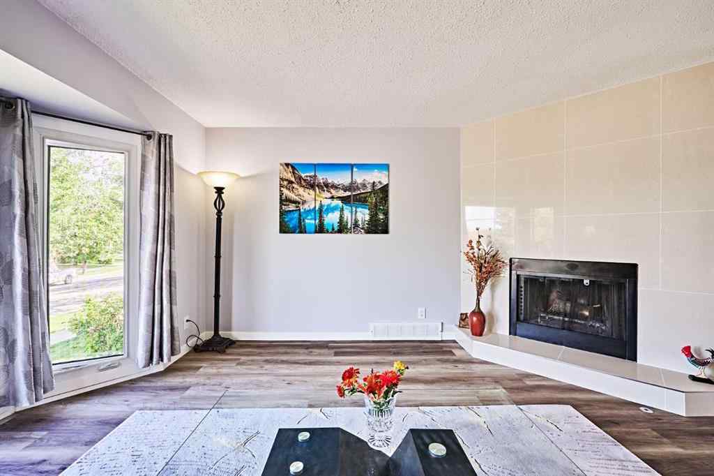 MLS® A2265900 - 1371 BERKLEY Drive NW in Beddington Heights Calgary, Residential