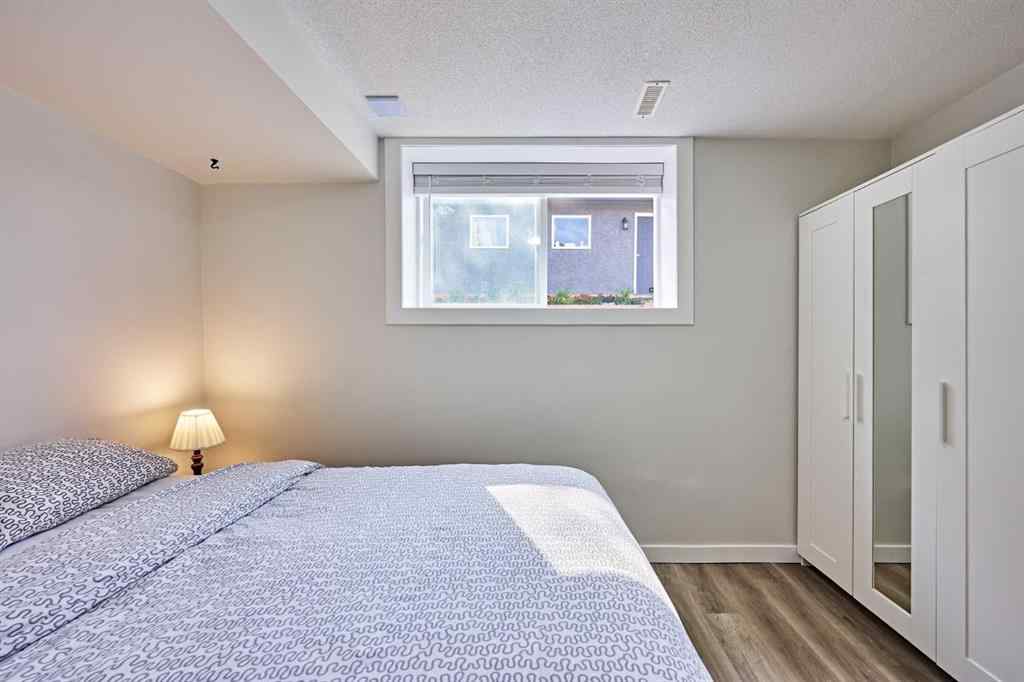 MLS® A2265900 - 1371 BERKLEY Drive NW in Beddington Heights Calgary, Residential
