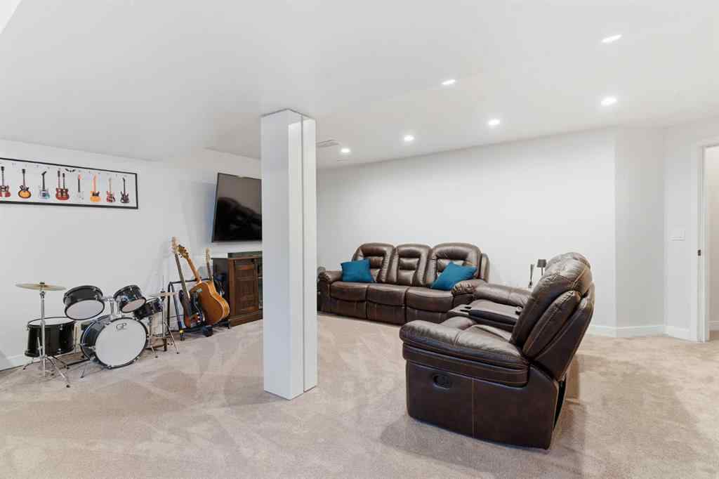 MLS® A2265904 - 74 Evansbrooke Way NW in Evanston Calgary, Residential